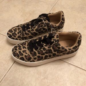 Car & Jack Leopard Lace-Up Sneakers